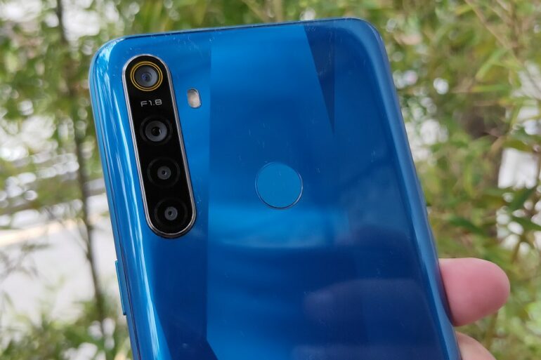 Andalkan Teknologi <em>Quad-Camera</em>, Realme 5 Jadi Ponsel Pilihan di Segmen Dua Jutaan Rupiah 40 realme 5 3