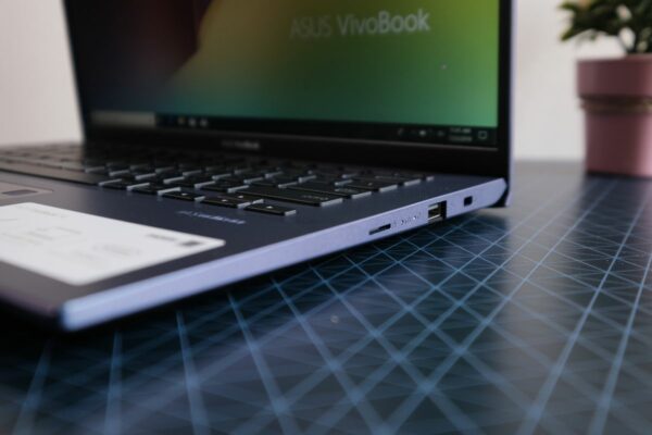 ASUS VivoBook A412FL 3 ASUS VivoBook A412FL 3