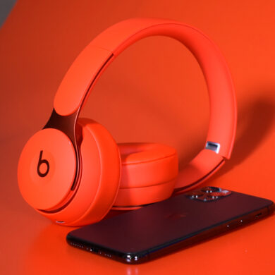 Apple Beats Solo Pro