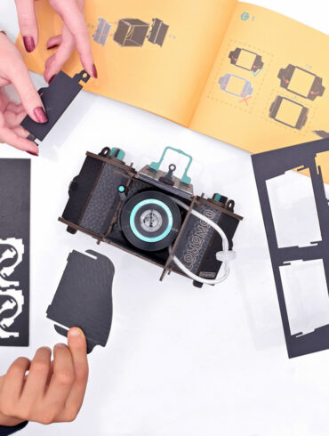LomoMod No.1: Kamera Analog Medium Format Pertama dengan konsep DIY dan Lensa Sutton Liquid-Filled 34 LomoMod No.1 3