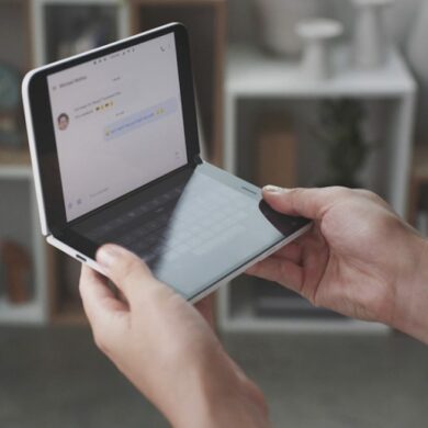 Microsoft Surface Duo 1