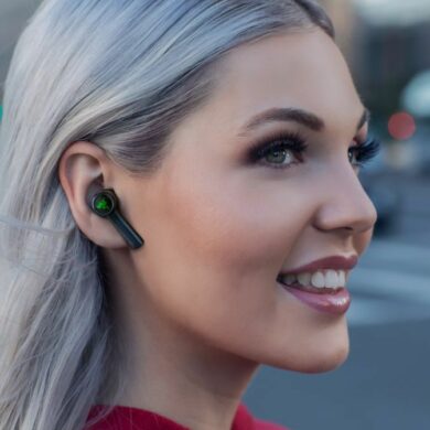 Razer Hammerhead True Wireless Earbuds 1