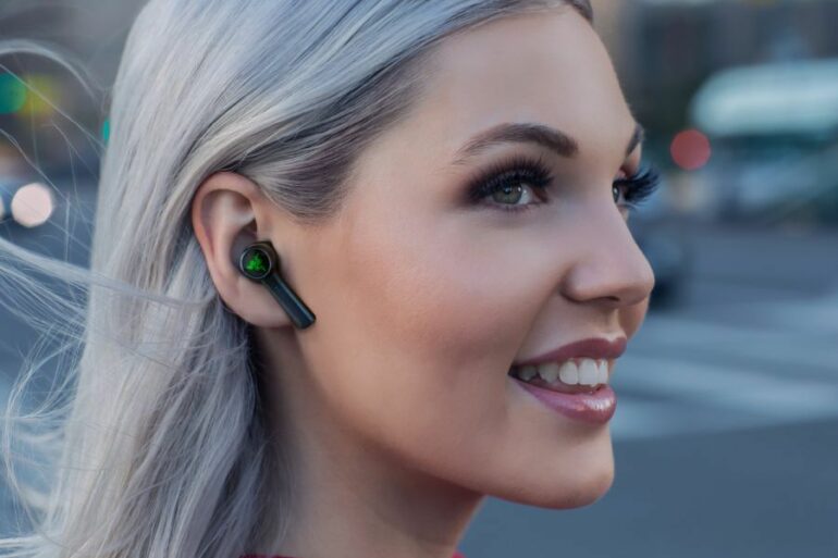 Razer Hammerhead True Wireless Earbuds 1
