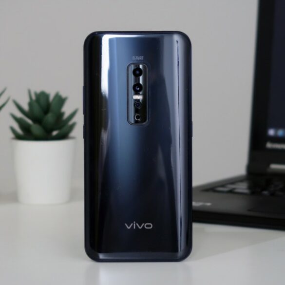 Review Vivo V17 Pro: Smartphone dengan 4 Kamera Belakang dan 2 Kamera Selfie 54 Vivo V17 Pro 2