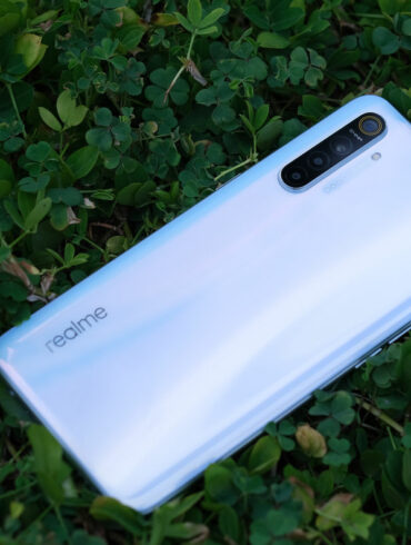 realme xt tampak belakang