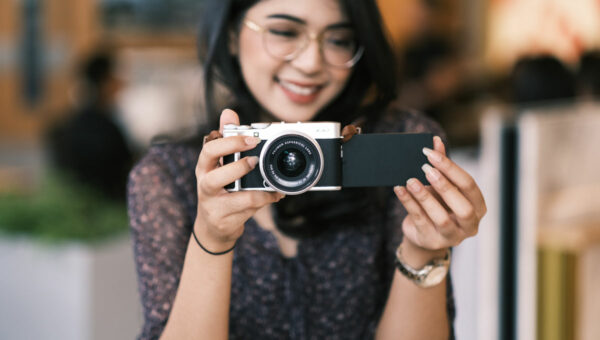Fujifilm X A7 layar lipat 1