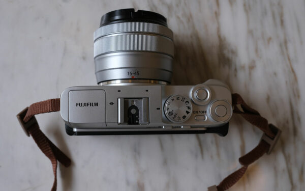 Fujifilm X A7 tampak atas