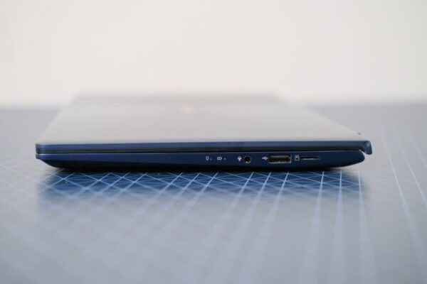 ASUS ZenBook 13 UX334 2