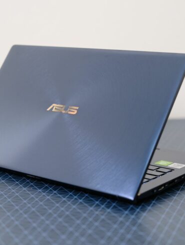 ASUS ZenBook 13 UX334 4