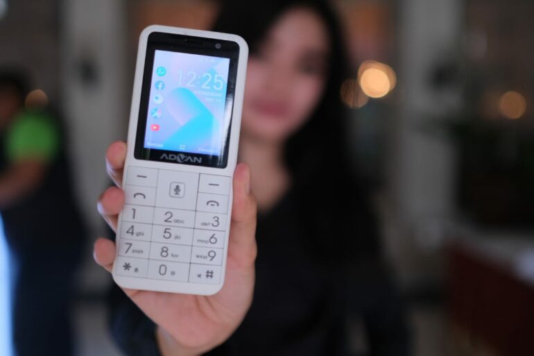 IM3 Ooredoo Luncurkan Hape Online, 4G Feature Phone Seharga 400 Ribuan Rupiah 30 im3 ooredoo hape online