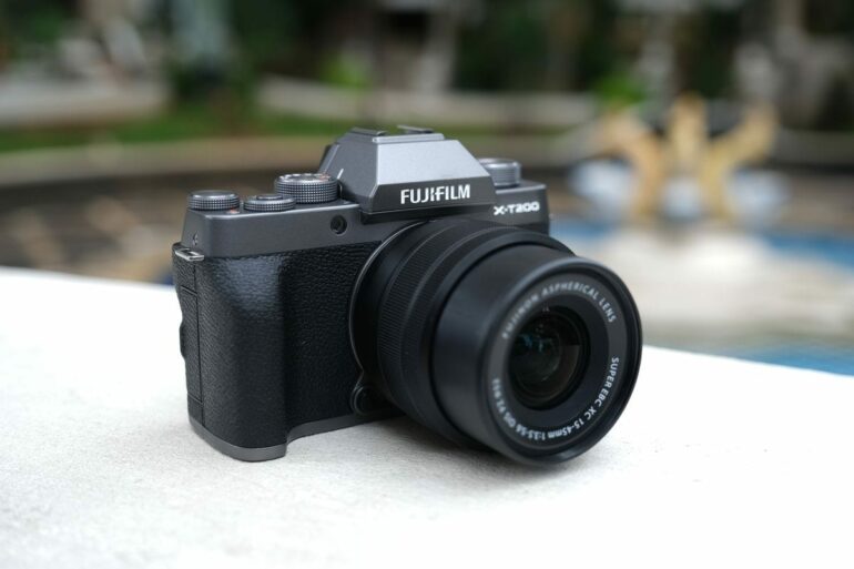 Fujifilm X T200 1