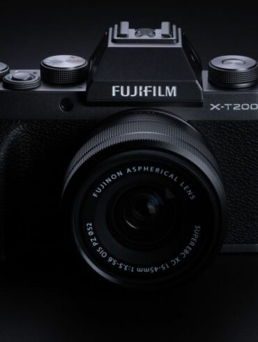 Fujifilm X T200
