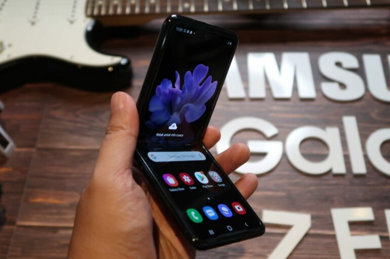 Galaxy Z Flip Galaxy Z Flip