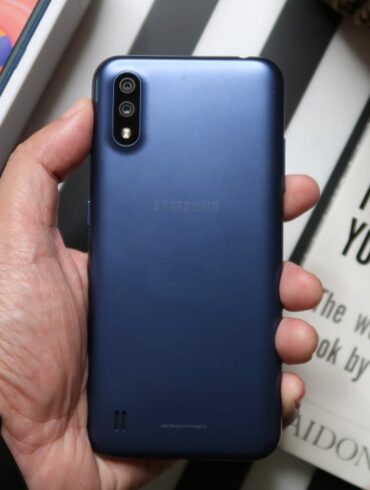 Samsung Galaxy A01 1