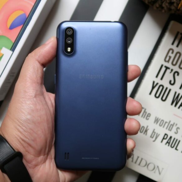 Samsung Galaxy A01 1