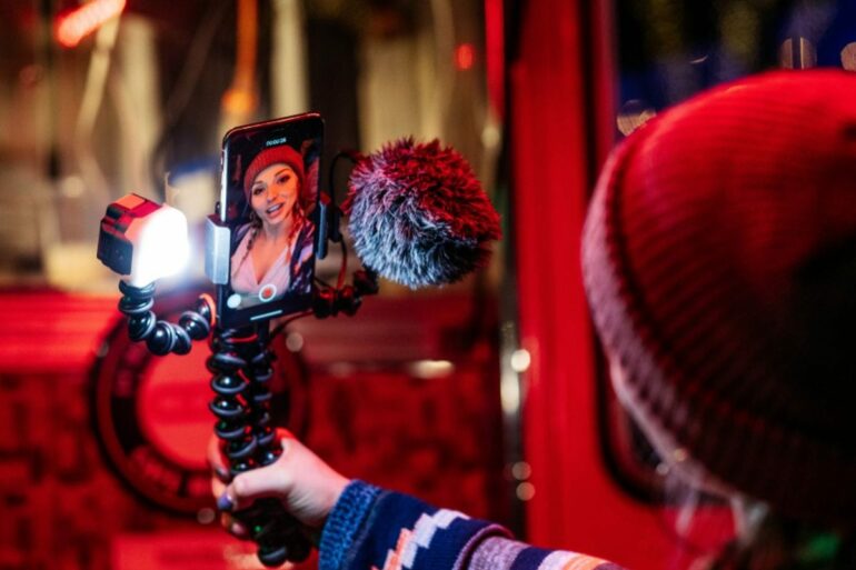 joby mobile vlogging kit 1