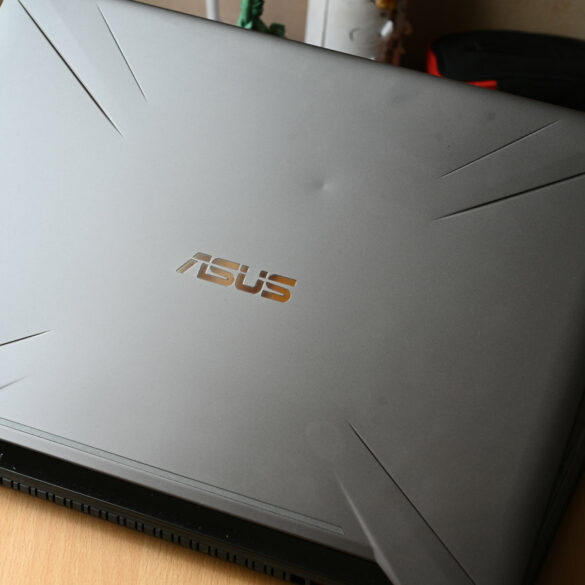 Review ASUS TUF Gaming FX505DU, Laptop Gaming Kelas Menengah dengan AMD Ryzen 7 Generasi 2 28 asus tuf gaming fx505 du cover