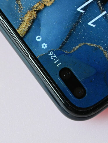 oppo reno3 pro dual hole selfie camera