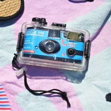 Lomography Analogue Aqua Camera 1 1