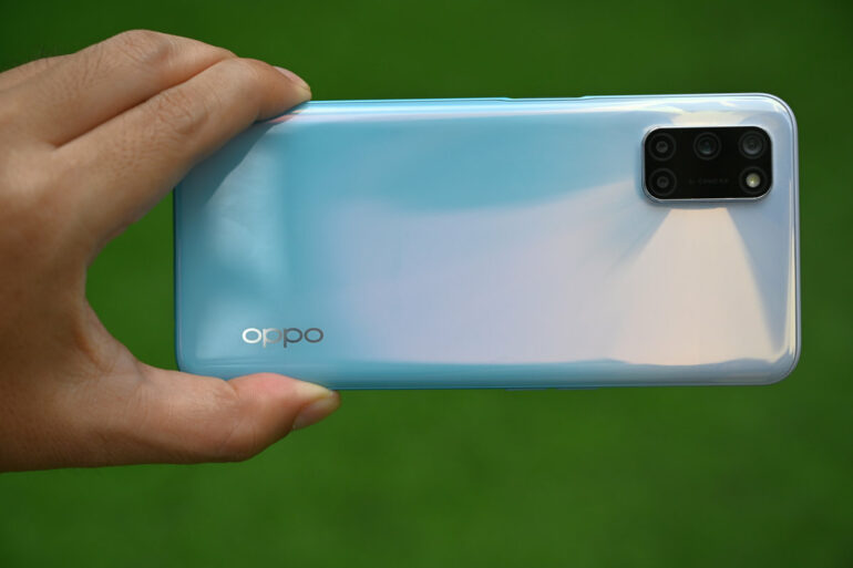 OPPO A92 belakang