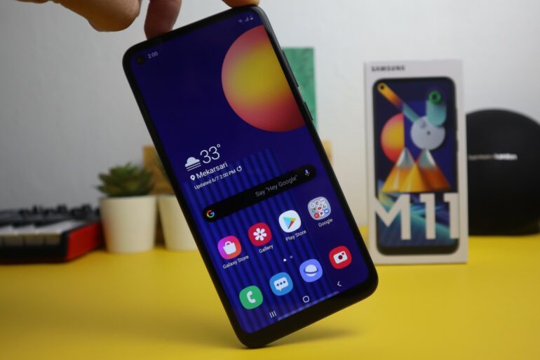 Galaxy M11 thumbnail