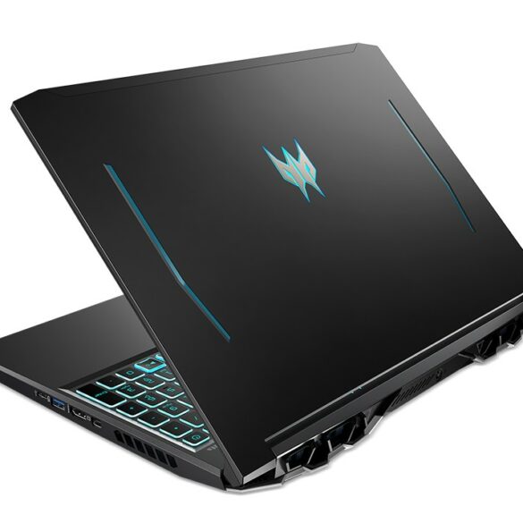 Predator Helios 300 PH315 53 Standard 03