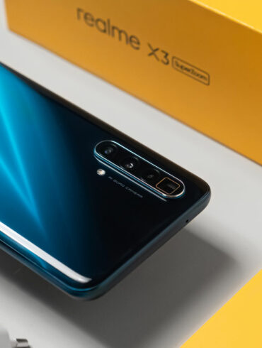 Berminat dengan realme X3 SuperZoom? Simak Dulu Kelebihan dan Kekurangannya 40 realme x3 superzoom unboxing 1
