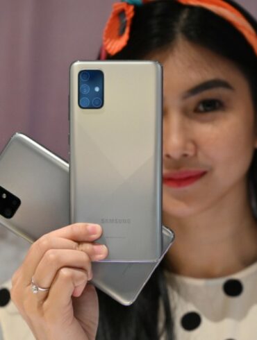 Galaxy A51 Galaxy A71 Haze Crush Silver 2