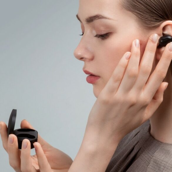 Xiaomi Mi True Wireless Earbuds Basic S: TWS Murah dengan Mode Gaming 25 Mi True Wireless Earbuds Basic S 2