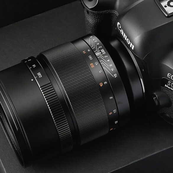 Mitakon Speedmaster 50mm F/0.95: Lensa Prime F0.95 Murah untuk DSLR Canon 29 Mitakon Speedmaster 50mm F0.95 1