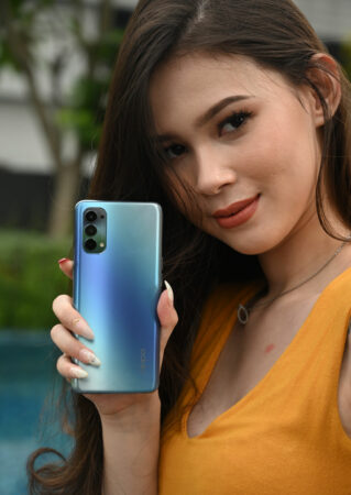 OPPO Reno 4 Glacier Blue