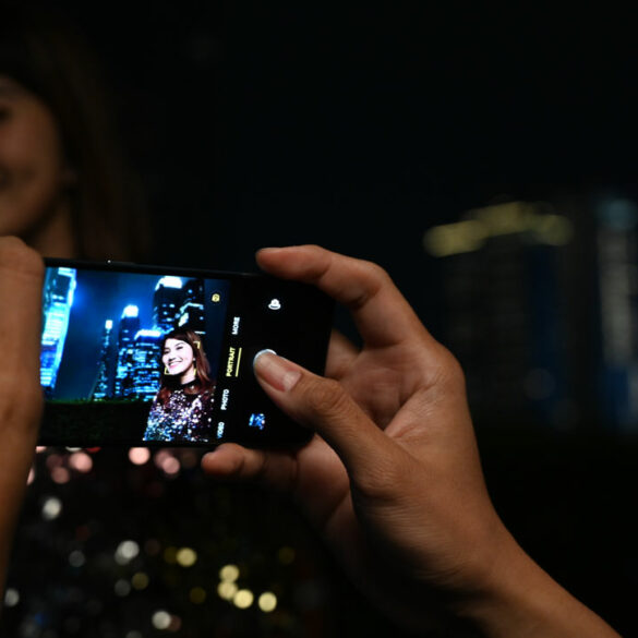 Hands-On: Memotret Suasana Malam yang Indah dengan Night Flare Portrait di OPPO Reno4 19 oppo reno 4 night flare mode