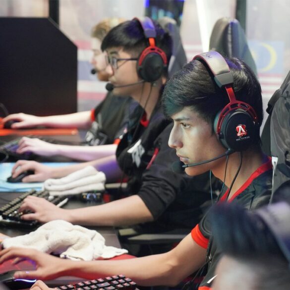 Dukung E-Sport di Indonesia, AOC G2 Series & Agon 4 Resmi Diperkenalkan 21 AOC Hadir Dalam APAC Cybercafe Tournament 2019