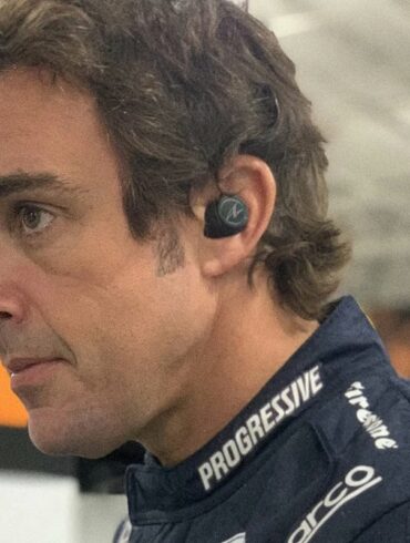 Bang Olufsen BeoPlay E8 Sport dan Beosound Edge Alonso Edition 1 Bang Olufsen BeoPlay E8 Sport dan Beosound Edge Alonso Edition 1