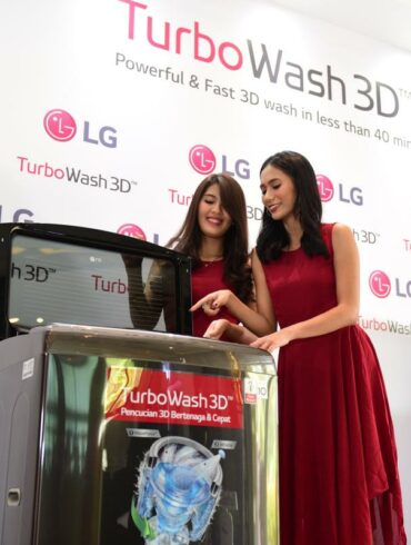 LG TurboWash 3D 12 Kg 1