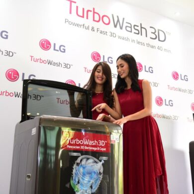 LG TurboWash 3D 12 Kg 1