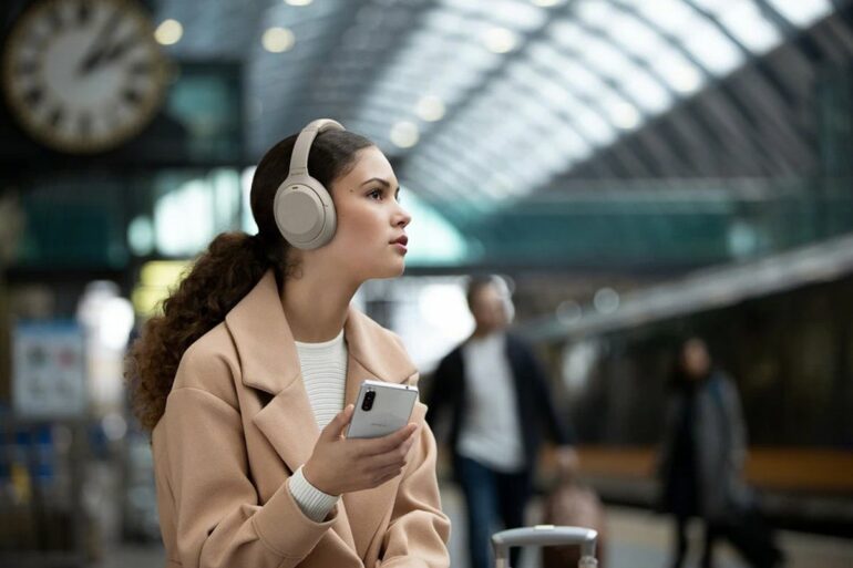 Sony WH 1000XM4 1 Sony WH 1000XM4 1