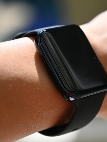 oppo watch wrist