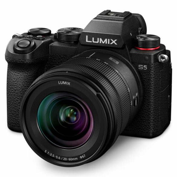 Panasonic Lumix DC S5 1 e1605176873959