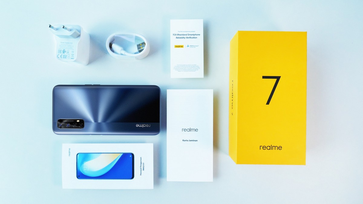 Whats in the box realme 7