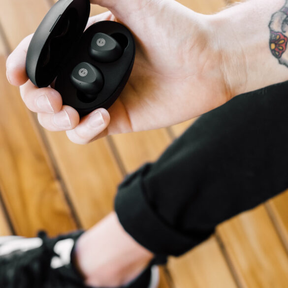 Grado GT220: Earbuds Nirkabel Perdana Grado, Waktu Guna Hingga 36 Jam 23 Grado GT220 1