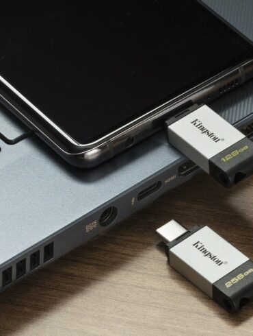 Kingston DataTraveler 80 2