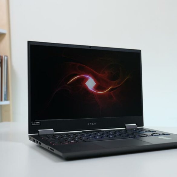 Review HP Omen Laptop 15-en0013AX (2020) 67 Omen Laptop 15 en0013AX 1