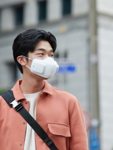 LG Puricare wearable air purifier 1