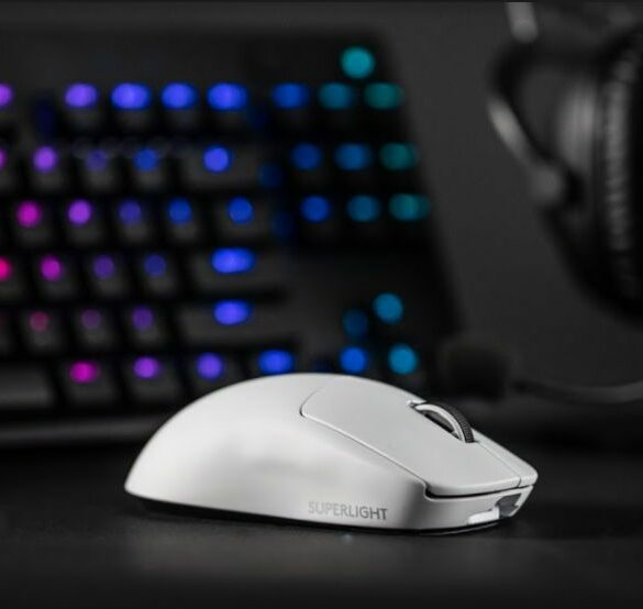 Logitech G Pro X Superlight: Mouse Gaming Kelas Esport dengan Bobot Paling Ringan 19 Logitech G Pro X Superlight White