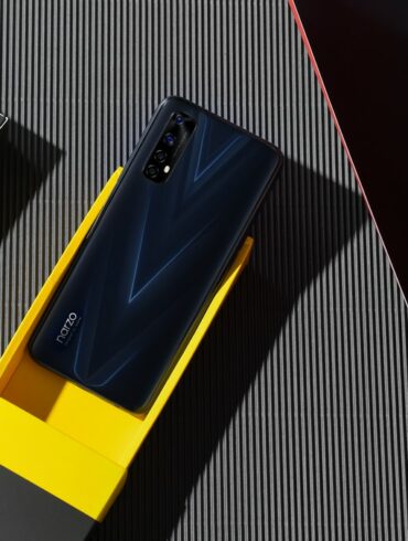 realme narzo 20 Pro Black Ninja 1