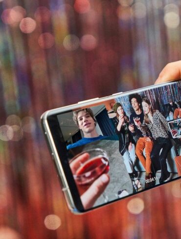 Galaxy S21 Ultra Lifestyle Cut