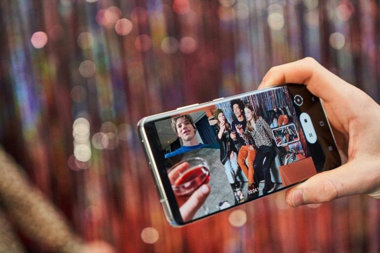 Empat Fitur Videografi Canggih Samsung Galaxy S21 Ultra untuk Membuat Konten Video Epik 53 Galaxy S21 Ultra Lifestyle Cut
