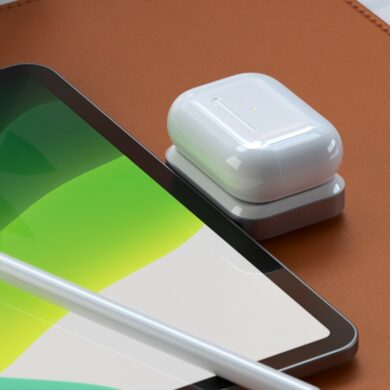 Satechi 2 in 1 USB C Wireless Charging Dock 1