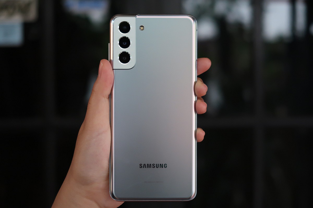 Samsung Galaxy S21 Phantom Silver 1